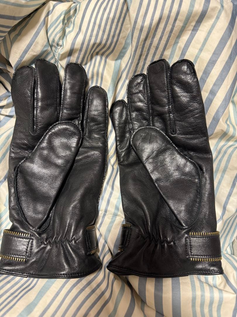 今週いっぱい安く　未使用DENTS レザー ブラック手袋 ジッパー付サイズL