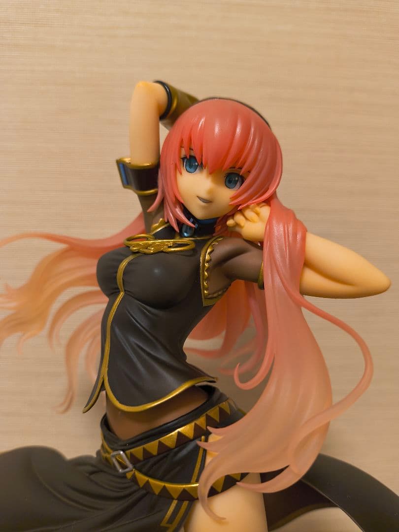 巡音ルカ MEGURINE LUKA TONY VER. フィギュア