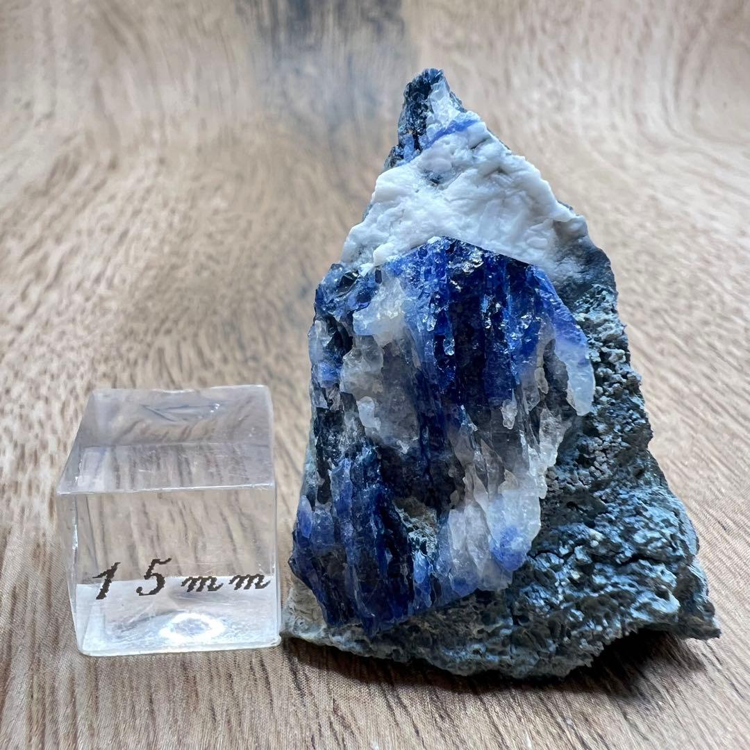 希少石 ベニトアイト ミニチュアサイズ 鉱物 標本 原石