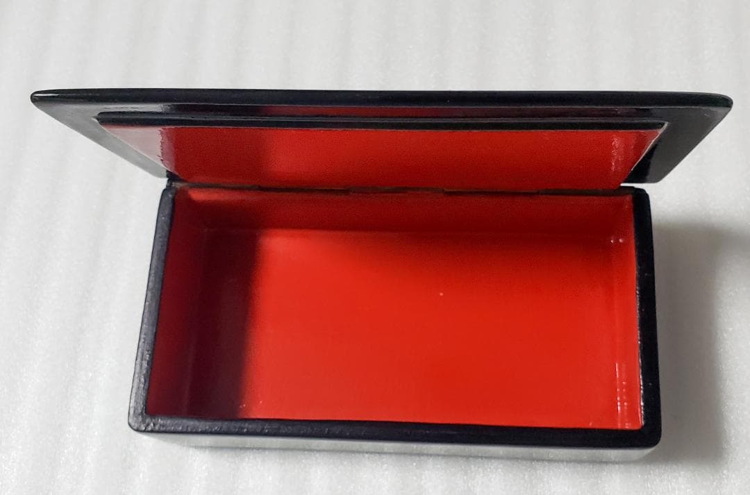 ロシア工芸品　細密画　ムステラ　小箱　箱付き