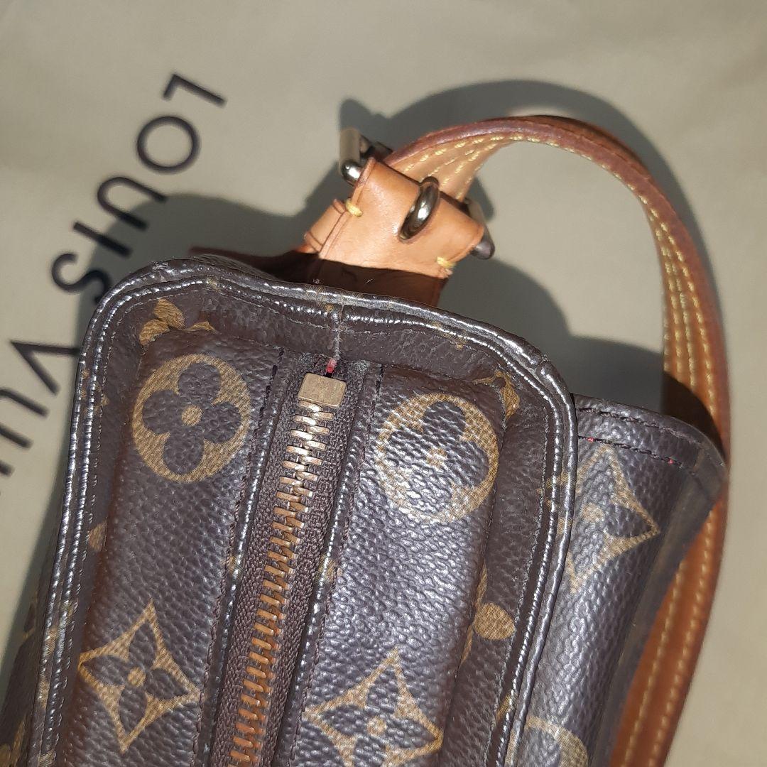 ルイヴィトン　LOUIS VUITTON 　ヴィバ・シテMM