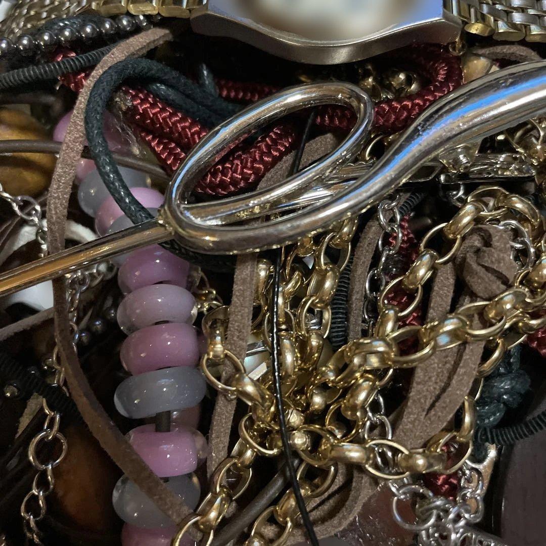 ひろ　　遺品整理　大量アクセサリーまとめ ミッシェルクランネックレスあり