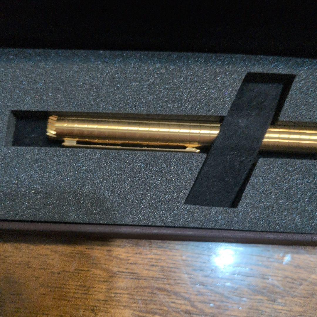 dunhill 金色のペン