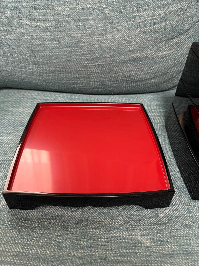 輪島塗 三段重 台付　飛花沈金　うるし塗