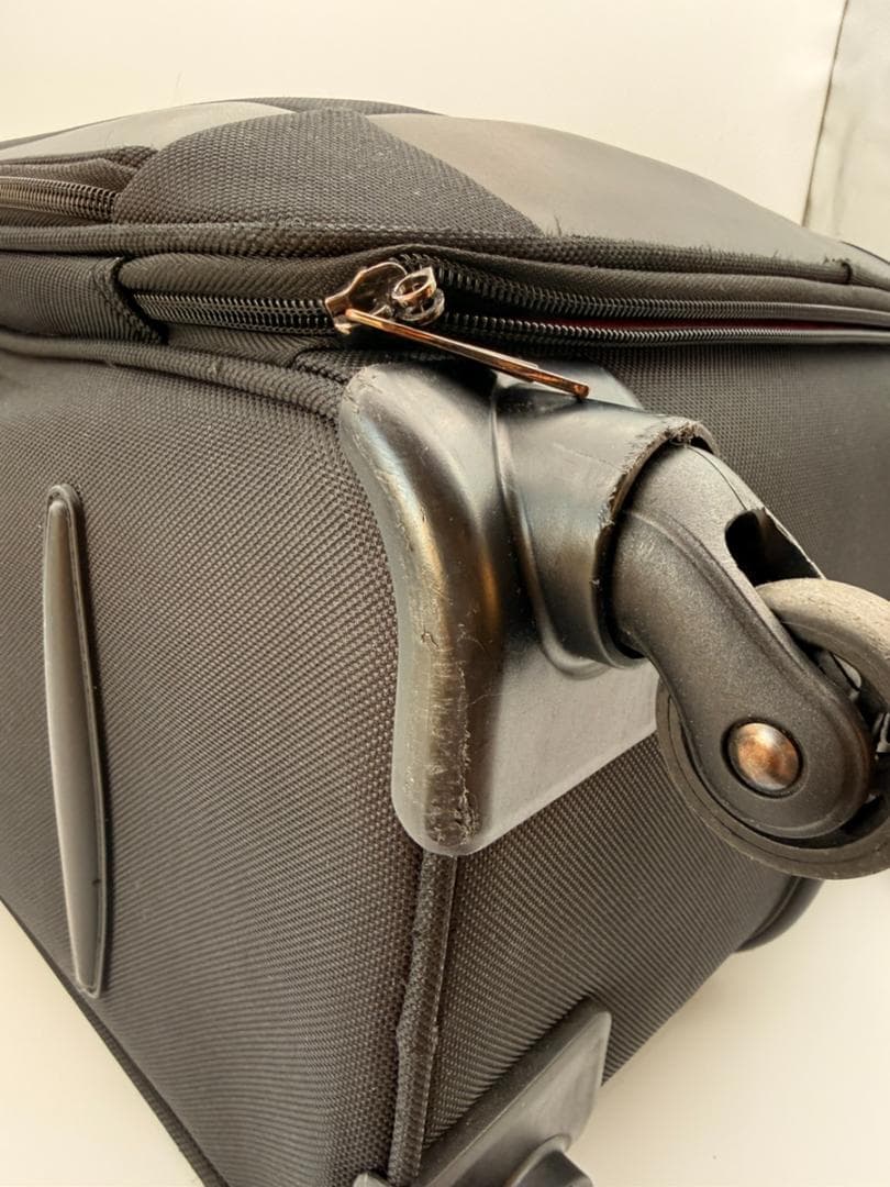 美品 4輪 サムソナイト ヴァイゴン キャリーケース 黒 機内持込可 軽量