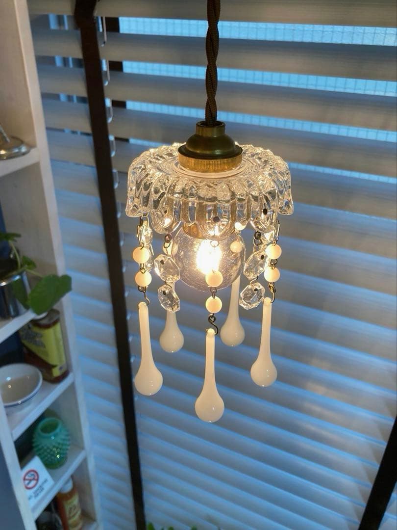 ミニシャンデリア　（白♡バカラ）　オパールセント　フランス