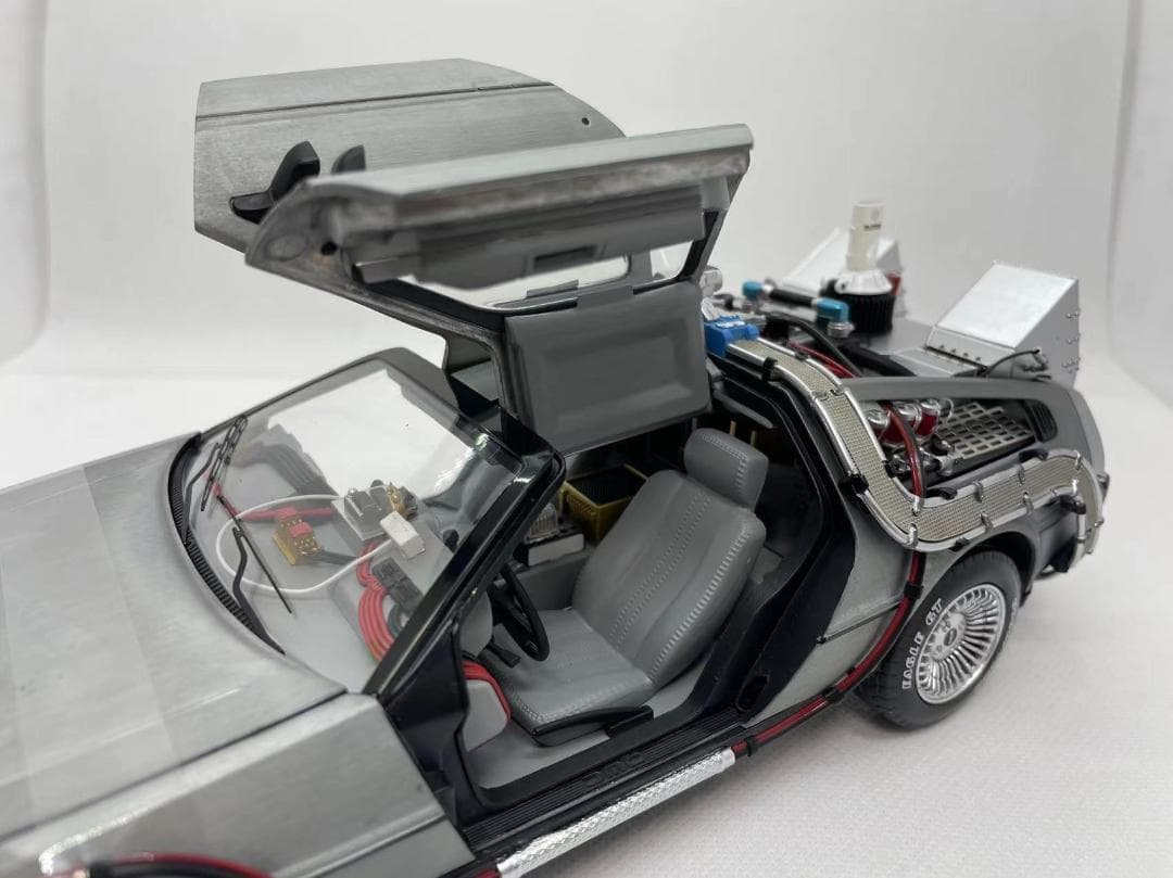 505-008 HotWheels 1/18 バック トゥ ザ フューチャー