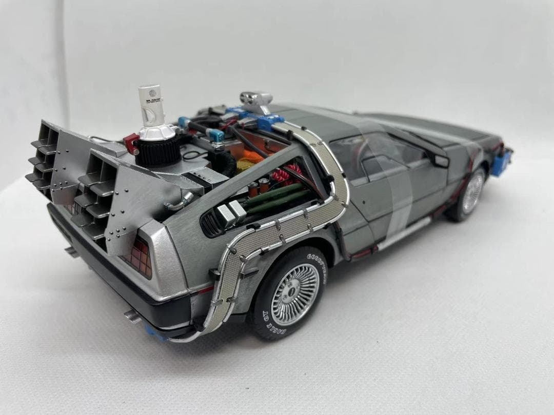 505-008 HotWheels 1/18 バック トゥ ザ フューチャー