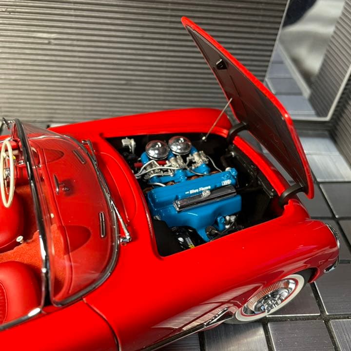 激レア入手困難！未展示品 オートアート 1/18 シボレー コルベット 1954