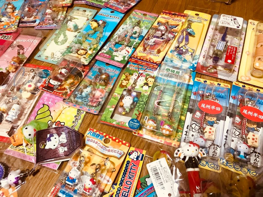 ハローキティ 超大量 ご当地＆コラボ 他 ストラップ