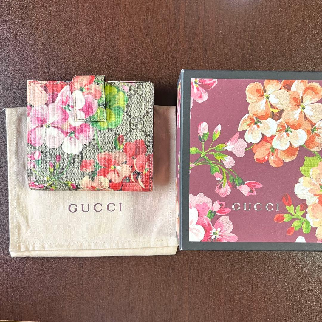 GUCCI フラワー コンパクトウォレット 二つ折り財布 桜