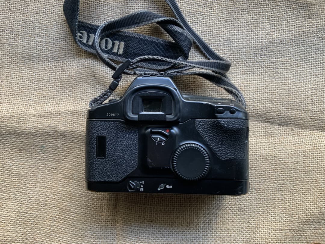 Canon EOS 1 フィルム一眼レフカメラ