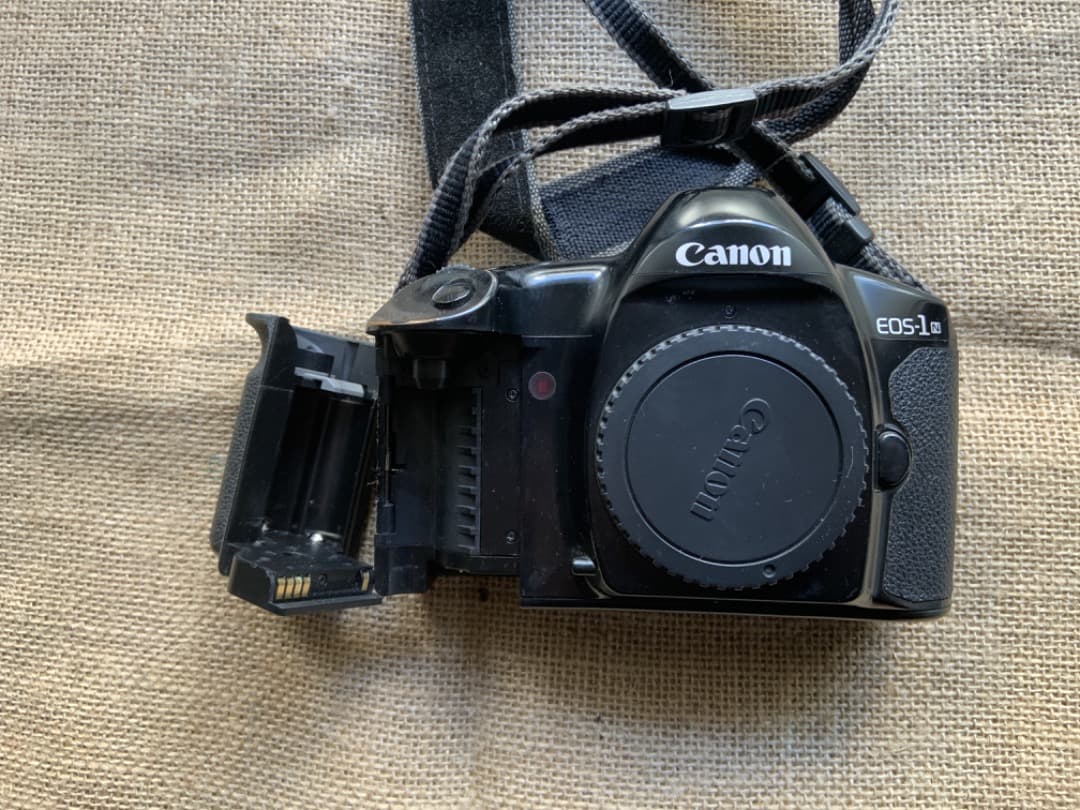 Canon EOS 1 フィルム一眼レフカメラ