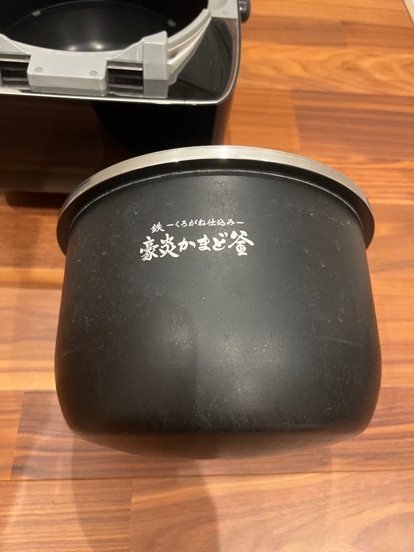 【ジャンク品】象印 炎舞炊きNW-LB18型ブラック 炊飯器 10合炊き