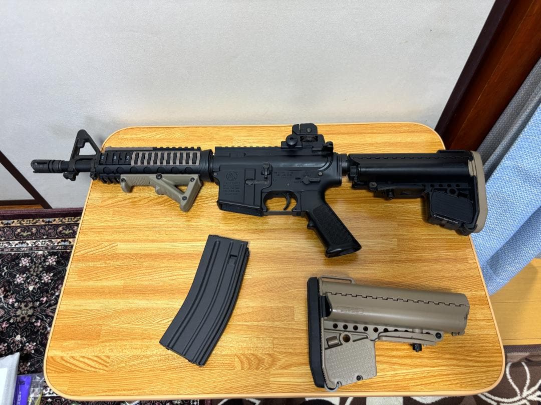 東京マルイ 次世代電動ガン M4 CQB-R タンカラーストック付き