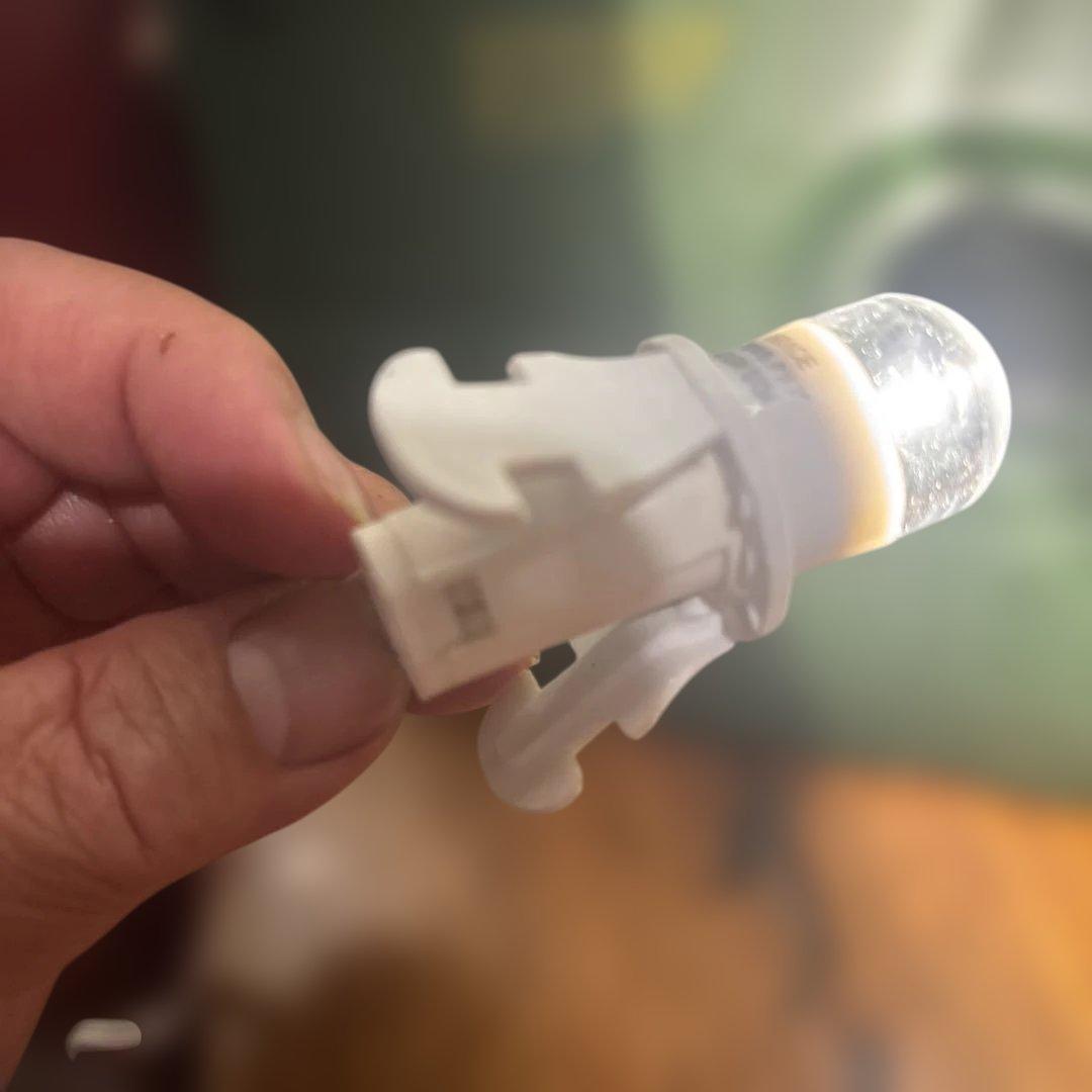 トーマスキンケード氏監修のジオラマ。英国の会議堂