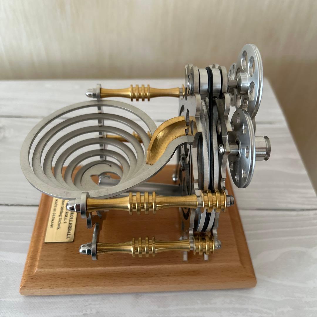 ドイツ製ミニチュアエンジンHB22 HB32 マーブルマシンROLL-1