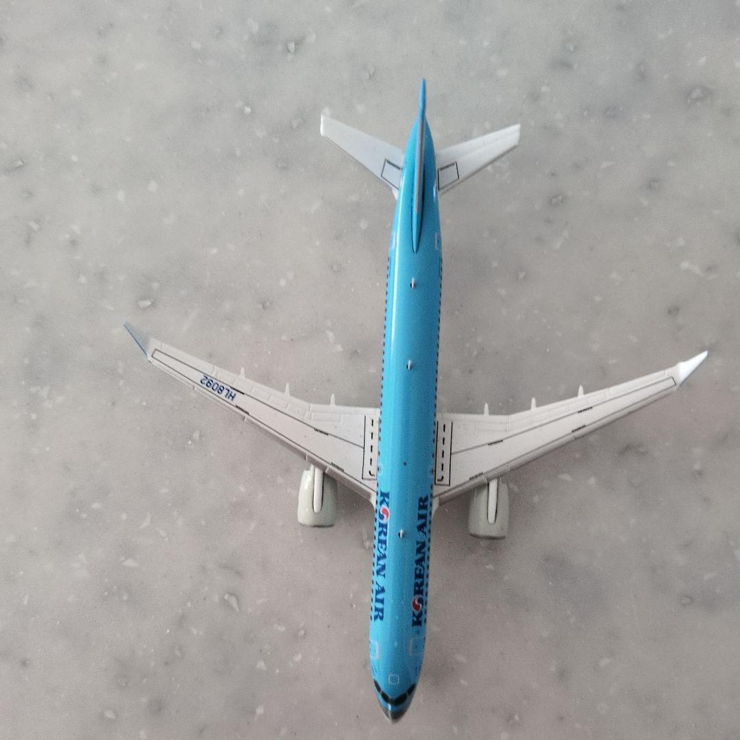 Korean Air Bombardier CS300 1/400スケール