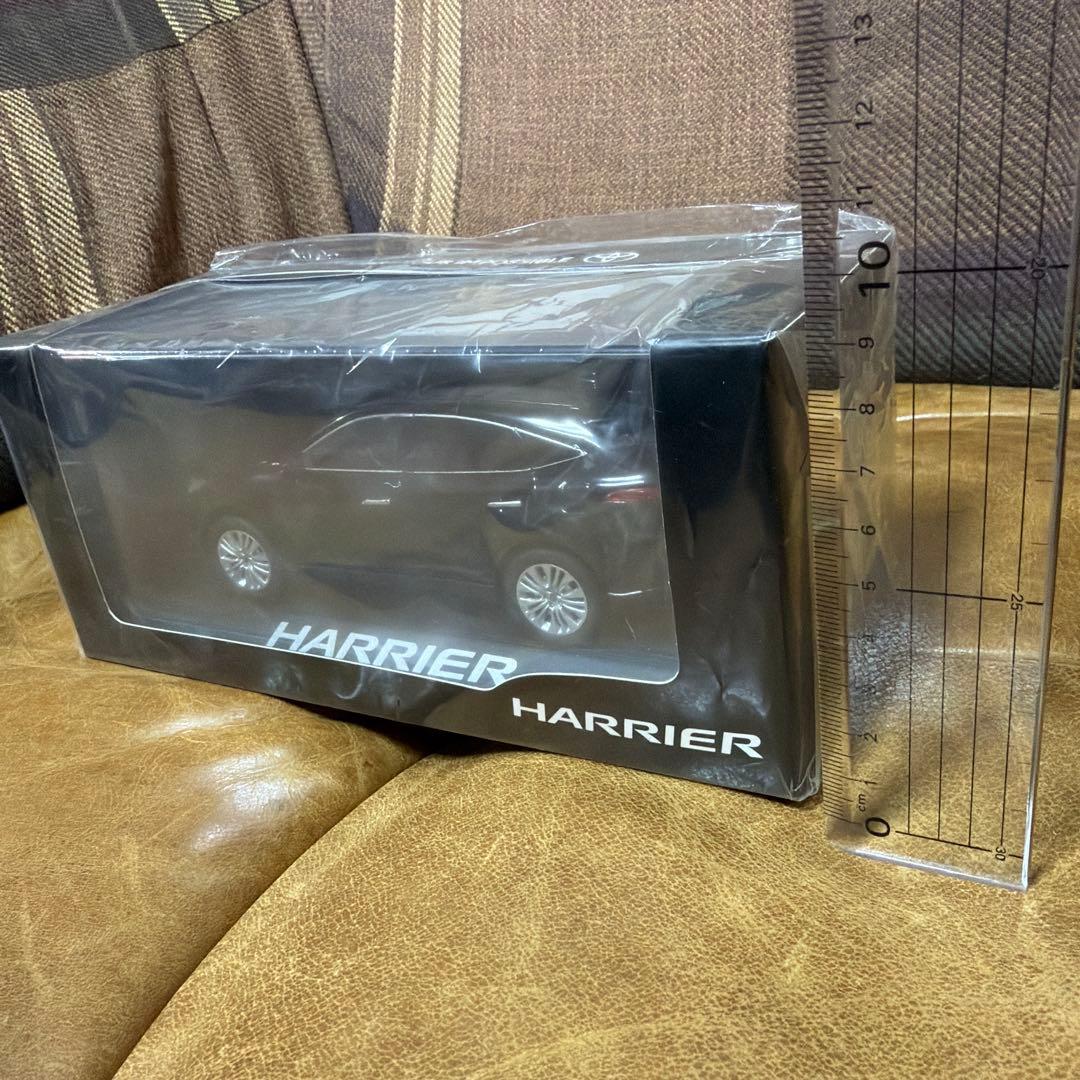 非売品　トヨタ ハリアー80 ミニカー　未開封　1/30スケール　ブラック