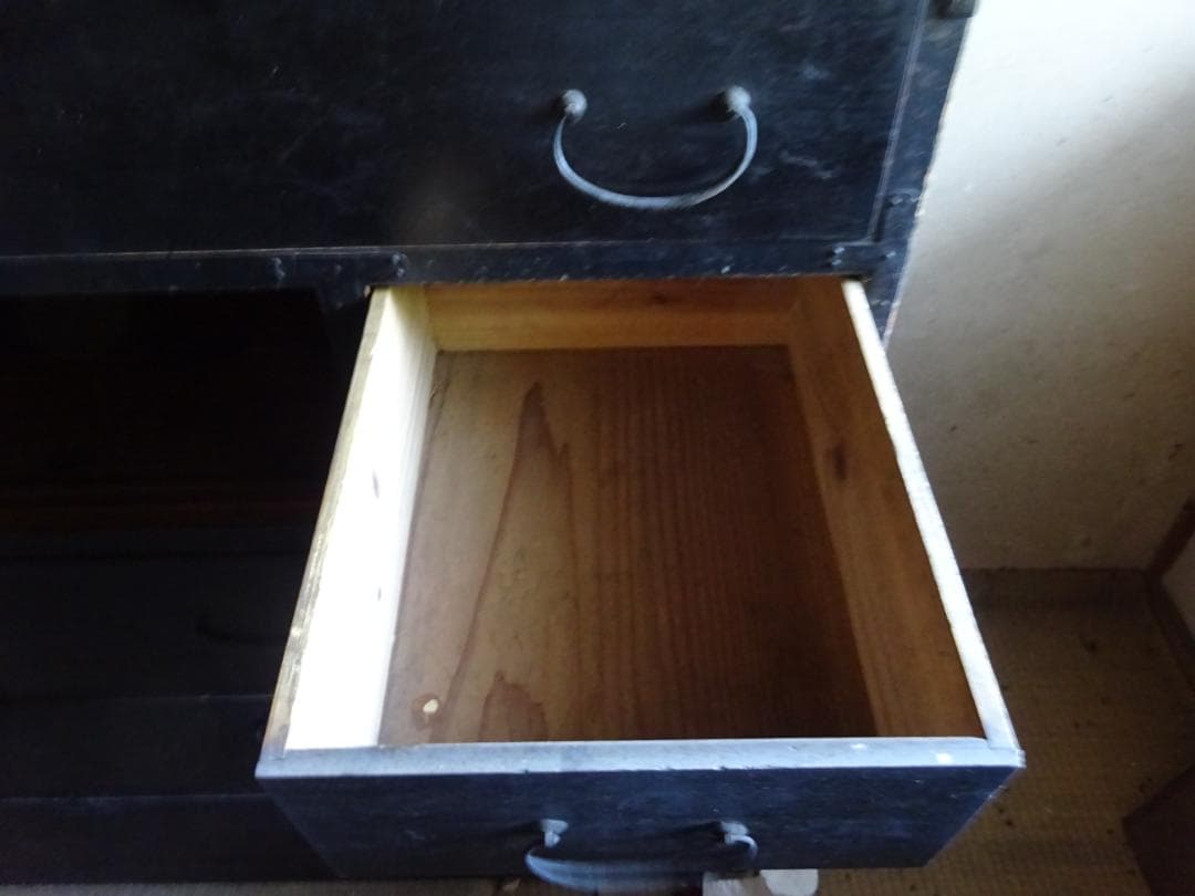 ★最終値　黒箪笥　チェスト　古民家蔵出　骨董　アンティーク　レトロ　古い　古民具