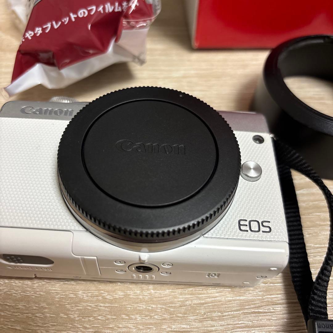 Canon 一眼レフカメラ　M100