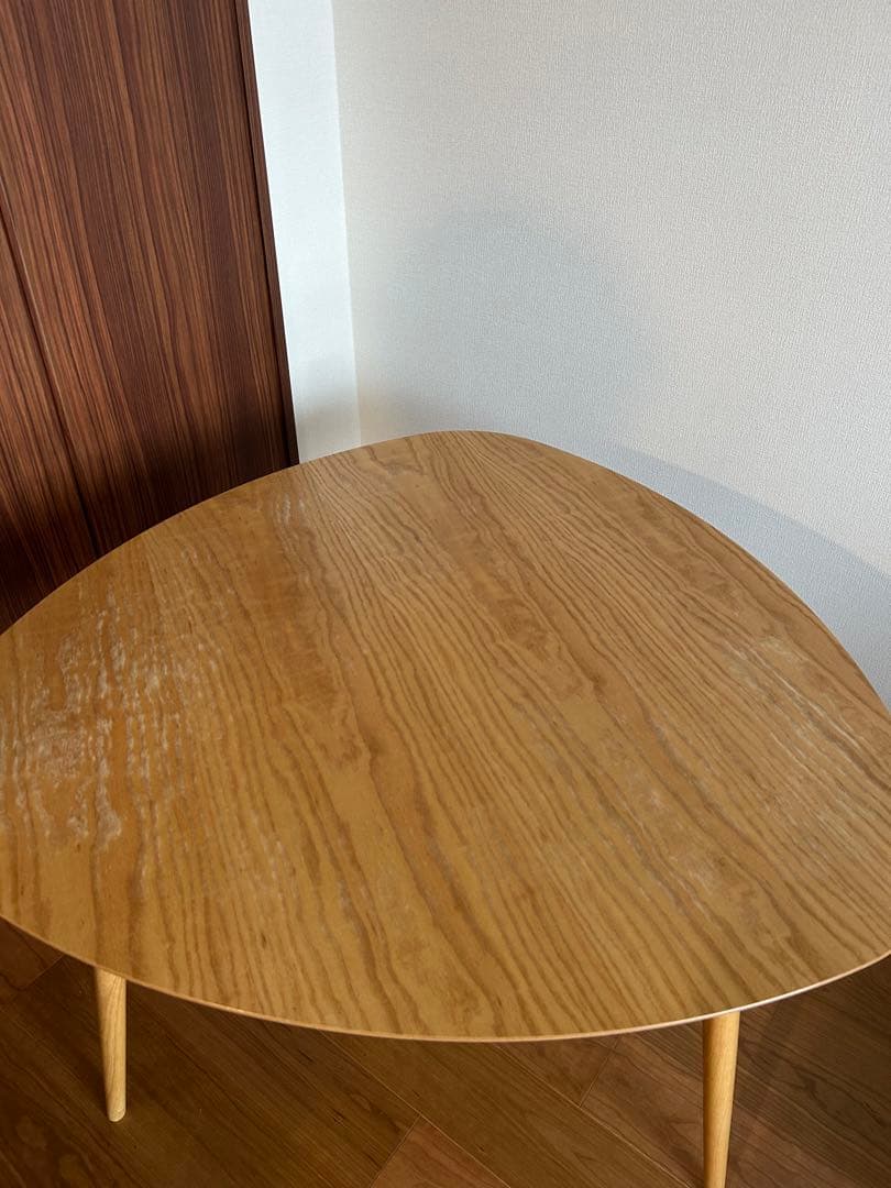 三角形 木製 ダイニングテーブル