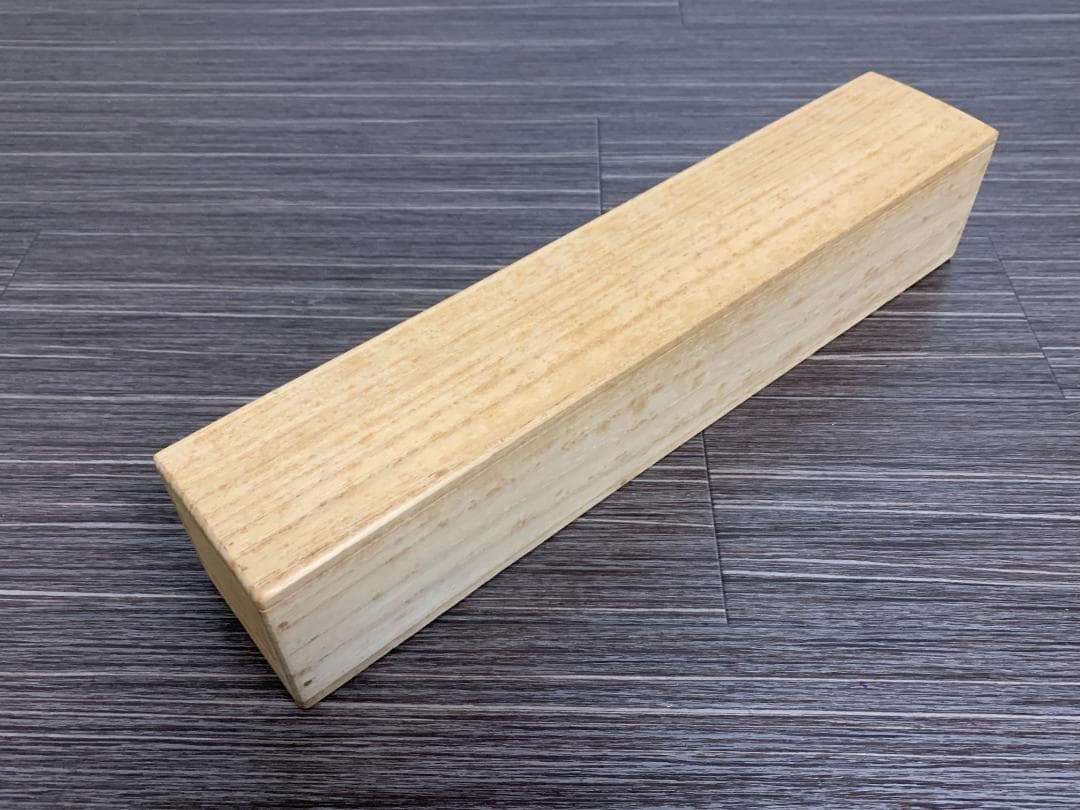 大徳寺 三重野与雲(荊山) 兜之絵 歌賛 紙本肉筆 茶掛 共箱 掛軸 茶道具