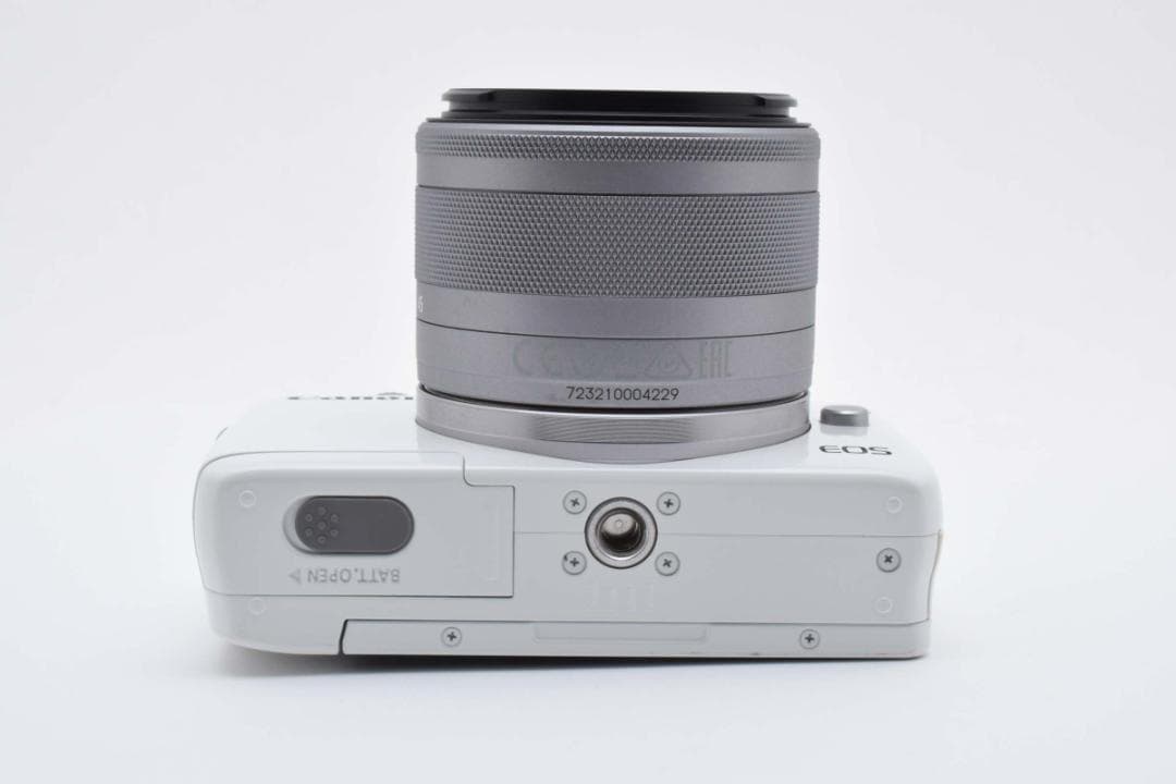 ■ 美品 ■ キャノン　Canon EOS M10 ホワイト レンズ付き