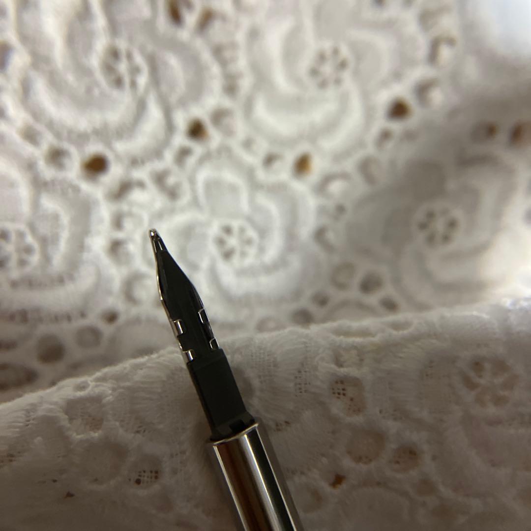 万年筆　キャップレス絣　ブラック　B（太字）