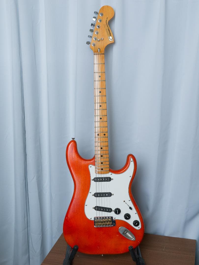 フェルナンデス ストラトキャスターモデル 石ロゴ期　セイモアピックアップ搭載