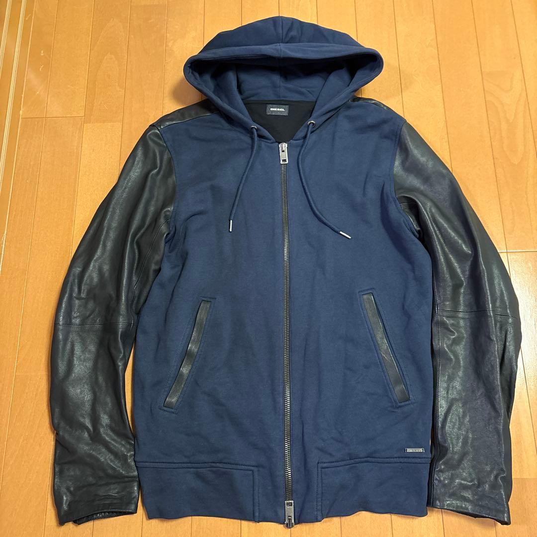DIESELネイビー フード付き レザー袖 パーカー