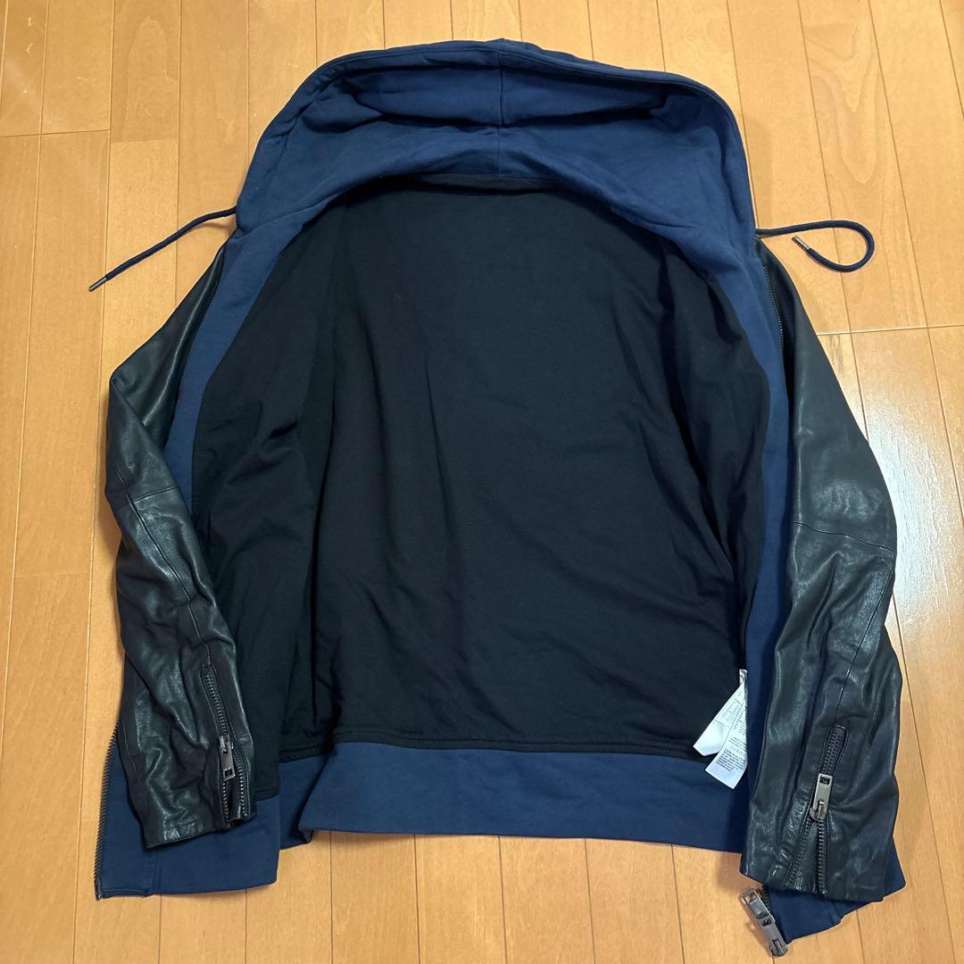 DIESELネイビー フード付き レザー袖 パーカー