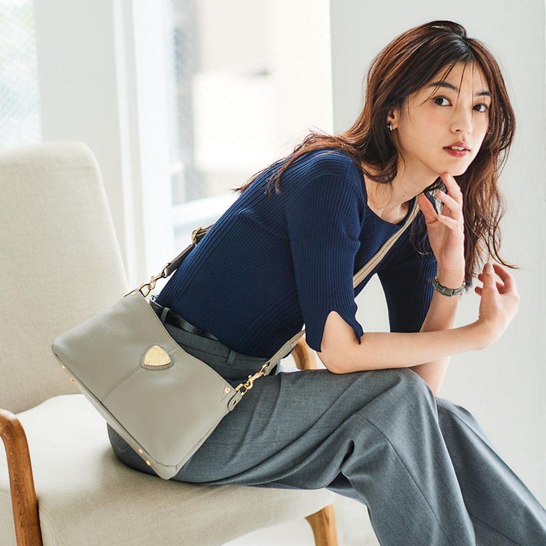 【美品】ATAO　❤️chivy+(チヴィプラス)❤️　グレージュ