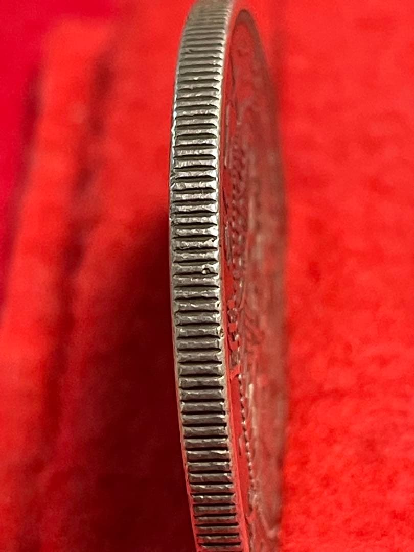 No.0706 古銭 新一円銀貨銭　明治22年　うぶだし　エッジ一ヶ所当たり