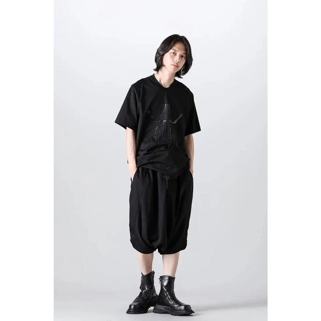 ル*ー様 JULIUS Prism Drop-Crotch Short Pant