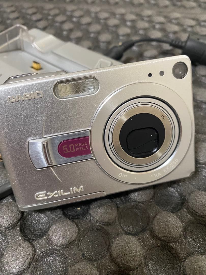 【美品】CASIO EXILIM EX-Z50 デジタルカメラ
