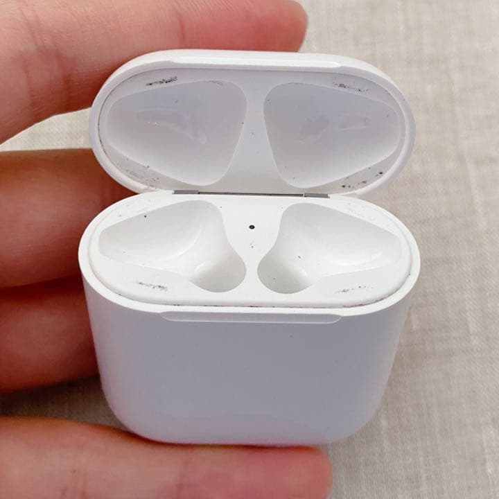 ヘッドホン Apple AirPods dMV7N2J/A