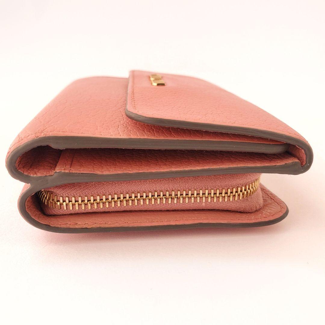 miu miu　3つ折り財布　マドラス　レザー　ミュウミュウ　ピンク