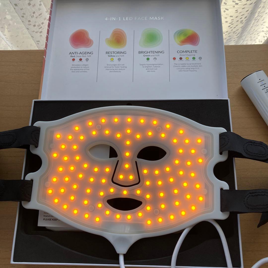 CURRENTBODY 4-in-1 LEDフェイスマスク