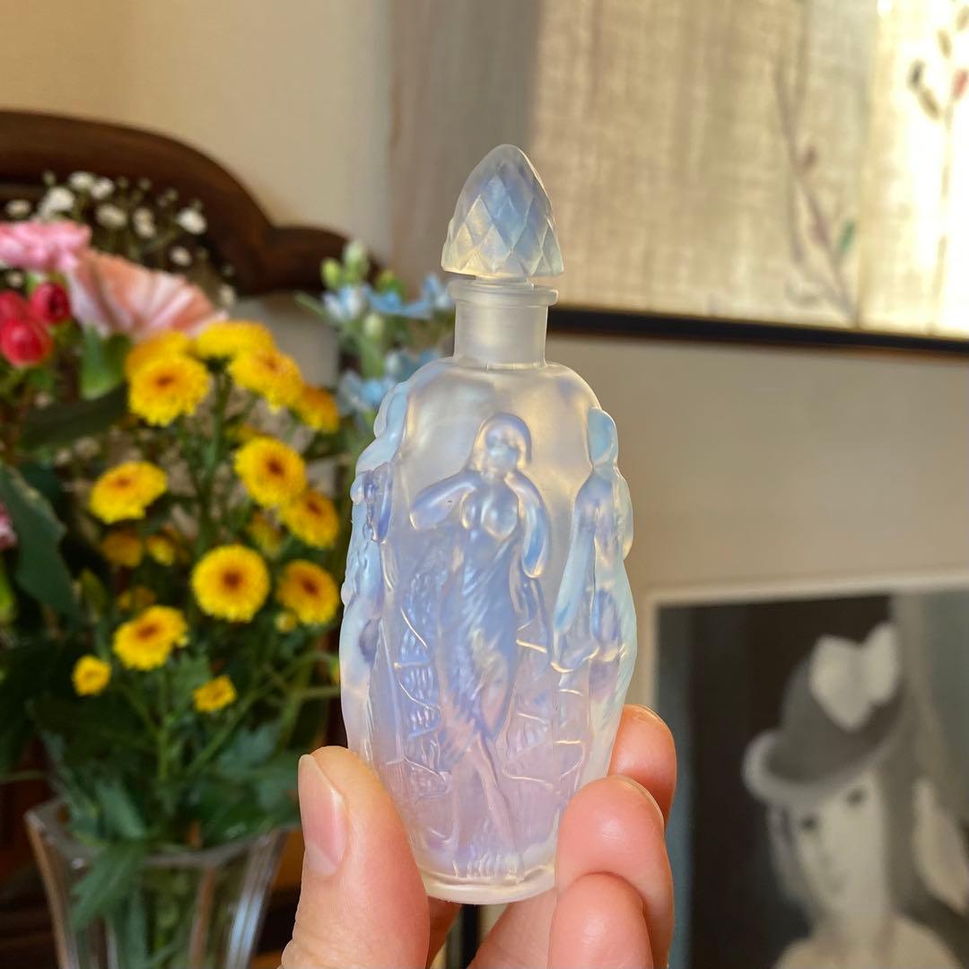 ロータス　フランスサビノガラス　アンティーク香水瓶　アール・ヌーヴォー