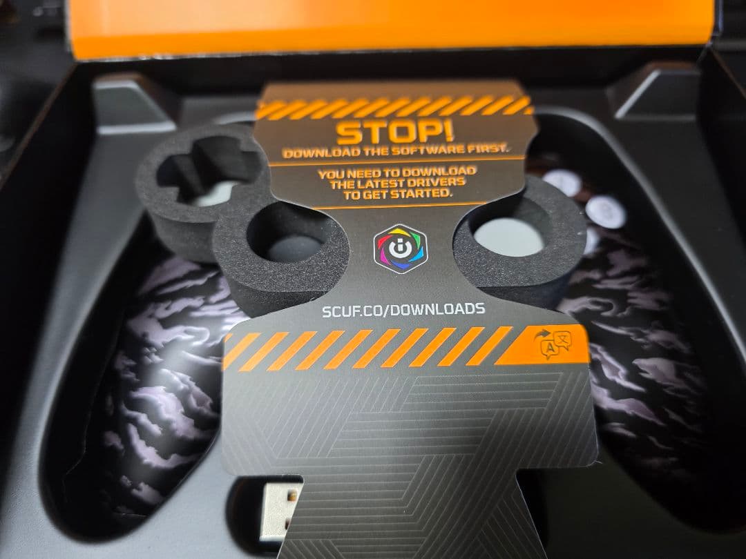 PC用ゲームコントローラー・コンバーター Scuf Envison Pro Wireless