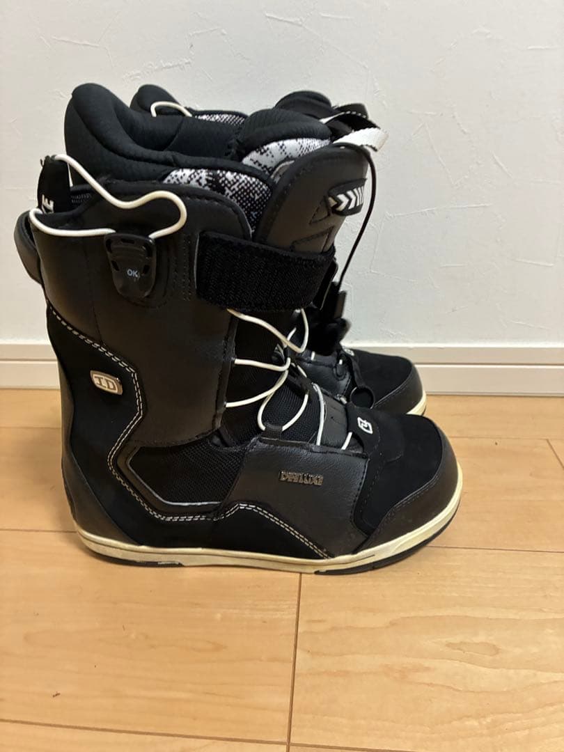 【美品】DEELUXE ID 5.2スノーボードブーツ ブラック 26cm