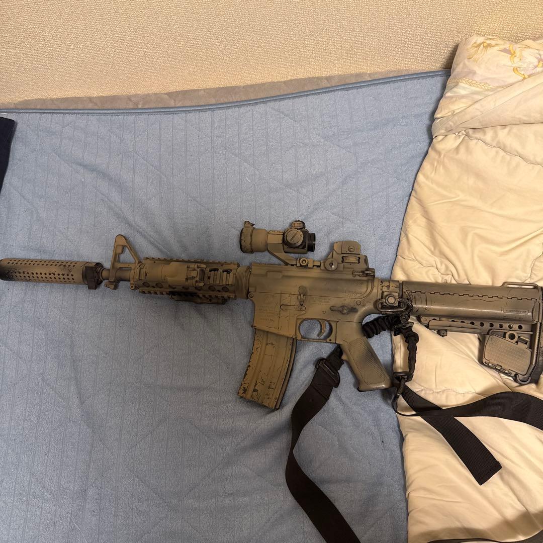 次世代電動ガン M4 CQB-Rタンカラー レーザーサイト付き