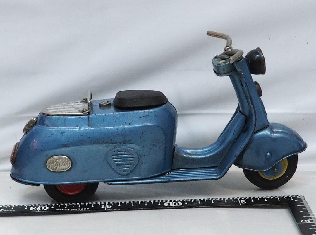 萬代屋【新三菱工業シルバーピジョン青】ブリキtin toy carスクーター箱無