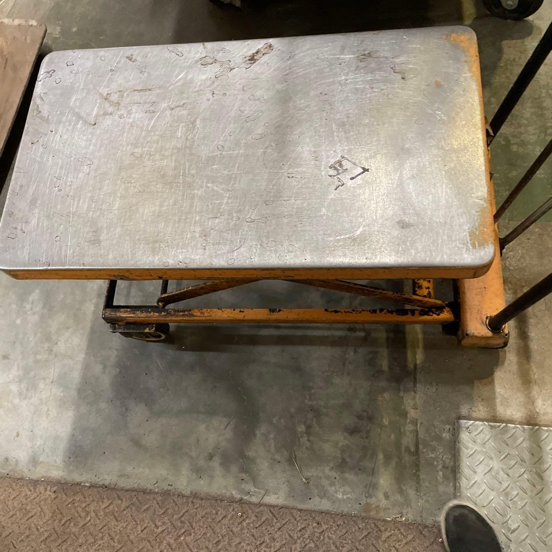 業務用ハンドリフト昇降リフトカート テーブルカート　運搬台車79＊40＊75cm