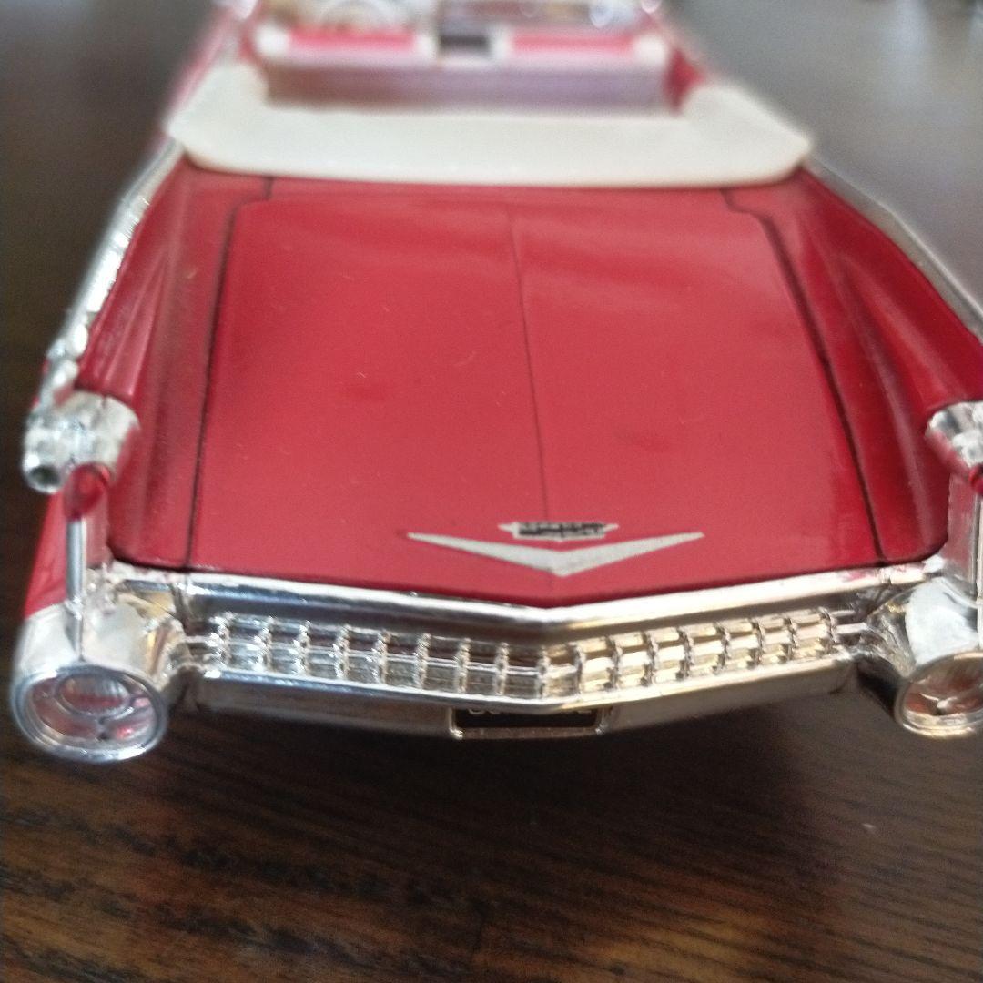 キャデラック エルドラドとフィギュア