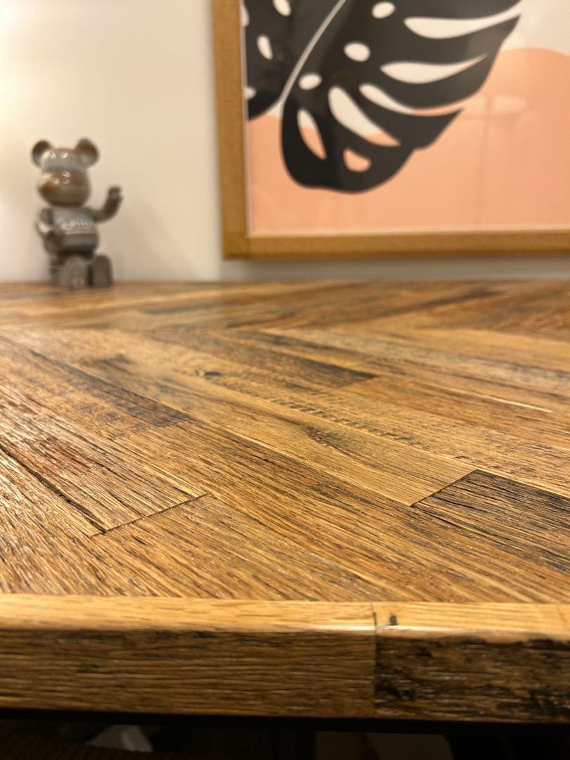 [美品/匿名配送]古材を使ったオシャレなオークヘリンボーンの大型の木製テーブル