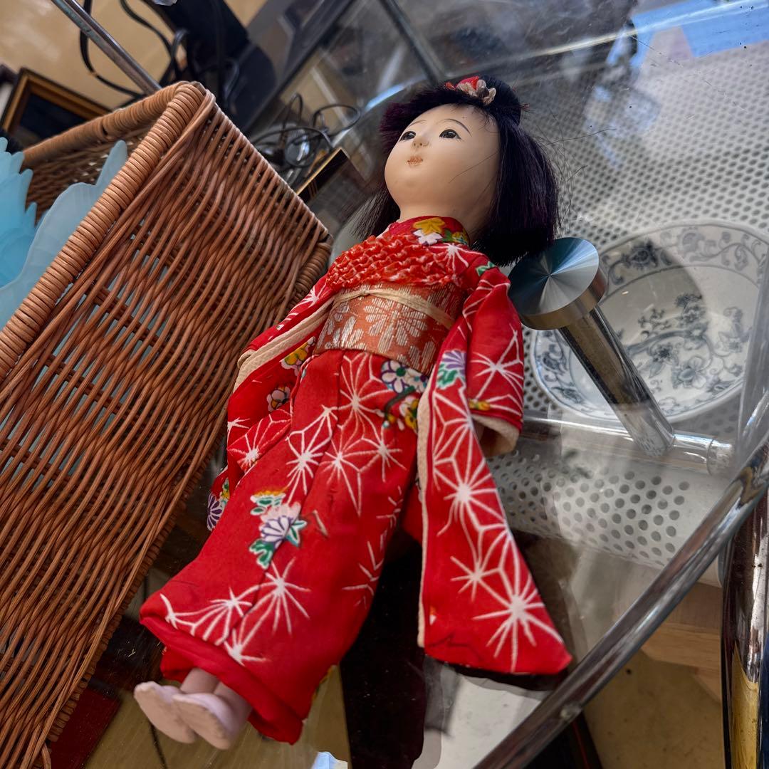 髪がのびる？　市松人形 赤い着物 陶器製