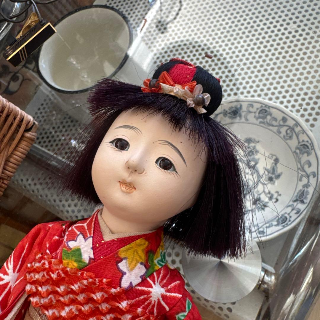 髪がのびる？　市松人形 赤い着物 陶器製