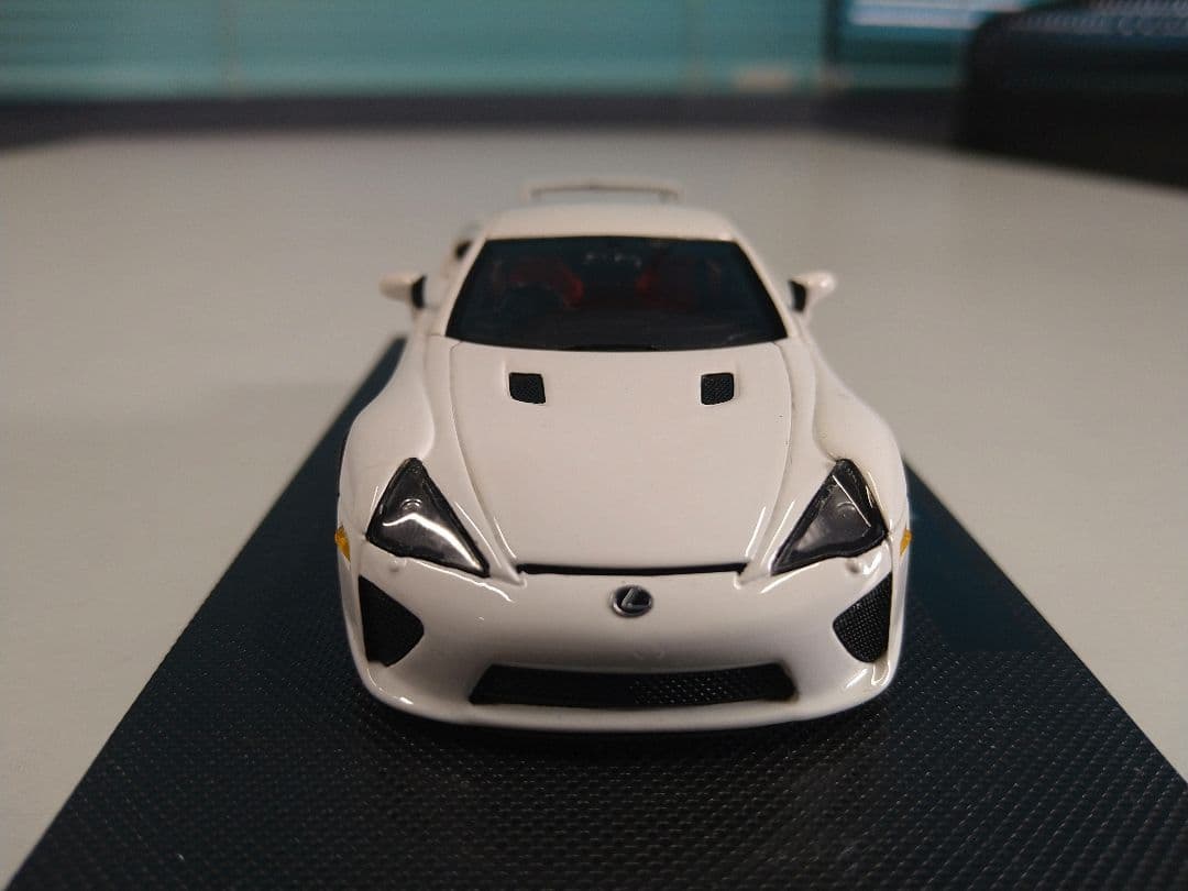 エブロ 1/43レクサス LFA レジン製